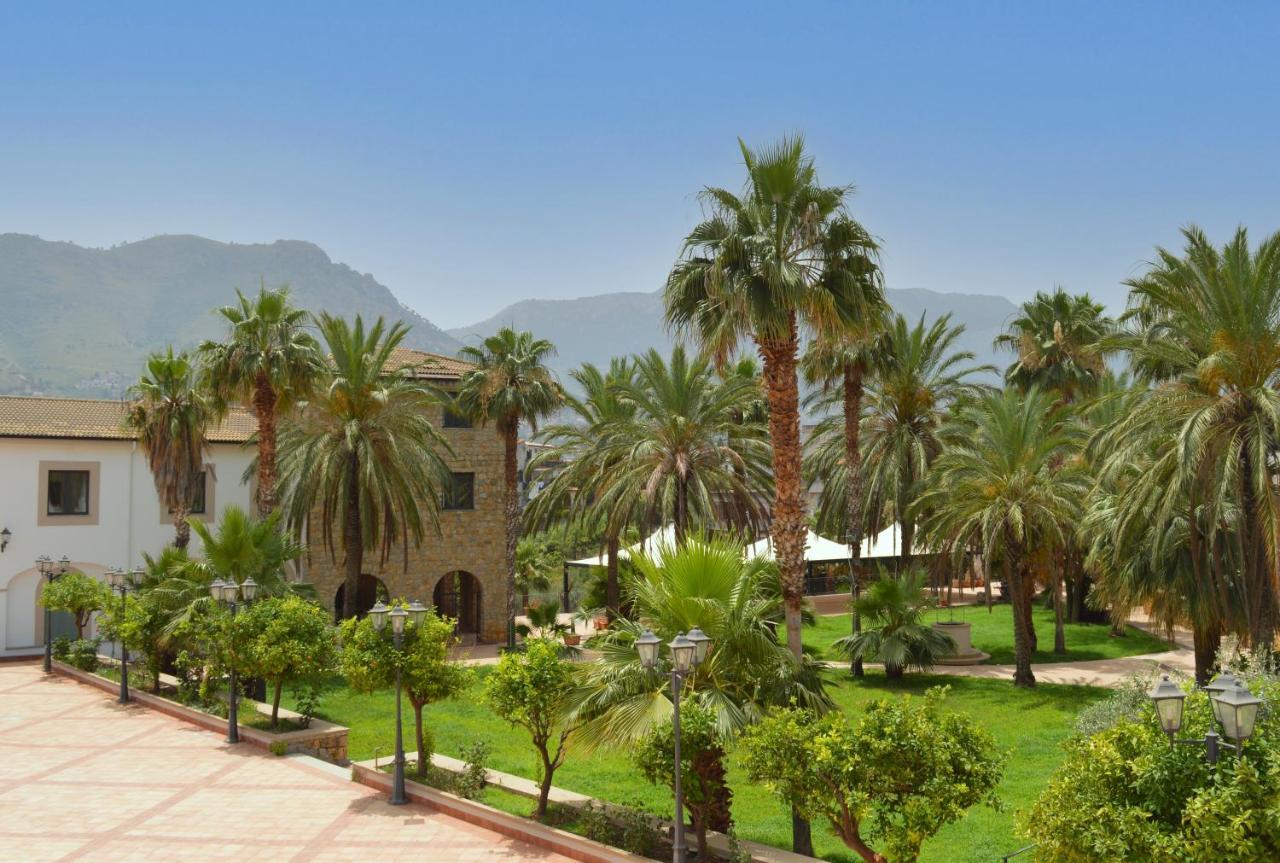 Hotel Al Balhara & 4*